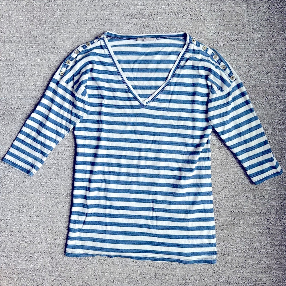 GAP Shirt